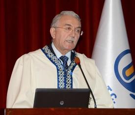 Eskişehir Osmangazi Üniversitesi (esogü) Rektörlüğü’nün “2013 Yılı Uluslararası Bilimsel Yayın Töreni”, Esogü Kongre Ve Kültür Merkezi’nde Gerçekleşti.