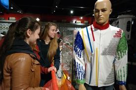 Bursa Büyükşehir Belediyesi Merinos Enerji Müzesi, ‘31 Ekim Dünya Tasarruf Günü’nde ‘dönüşüm’ Temalı Giysi Tasarım Sergisine Ev Sahipliği Yaptı.