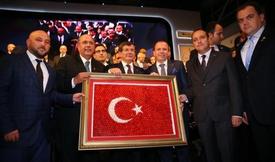 Bursa Ticaret Borsası Yönetim Kurulu Başkanı Özer Matlı, Başbakan Ahmet Davutoğlu’nu Önümüzdeki Günlerde Yapmayı Planladıkları Faaliyetlere Davet Etti.