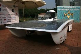 Bursa Uludağ Üniversitesi Öğrencileri, Güneş Enerjili Arabadan Sonra Uçan Araba Yapmayı Hedefliyor. 2016 Yılında Hayata Geçirilecek Proje İle Dünyanın İlk Uçan Arabası Üretilmiş Olacak.