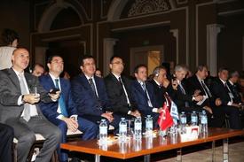 Dış Ekonomik İlişkiler Kurulu (deik) Organizasyonunda Yapılan Ekonomi Bakanı Nihat Zeybekci Ve Yunanistan Kalkınma Ve Rekabetçilik Bakanı Kostas Skrekas’ın Katıldığı Türkiye-yunanistan İş Forumu’nda, Ege’nin İki Yakasında 400 İşadamı İkili İş Görüşmelerde Bulundu.