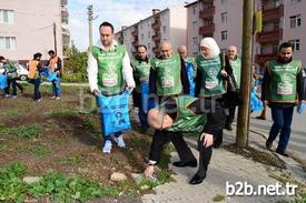 Belediye Başkanı Zekai Kafaoğlu Ve Ralli Şampiyonu Burcu Çetinkaya Ambalaj Atığı Topladı.