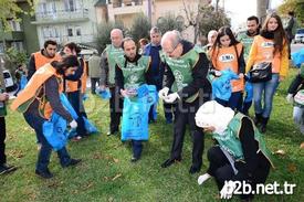 Belediye Başkanı Zekai Kafaoğlu Ve Ralli Şampiyonu Burcu Çetinkaya Ambalaj Atığı Topladı.