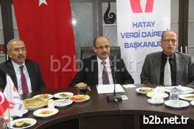 Hatay Vergi Dairesi Başkanı Nazmi Erol, Kamuoyunda Torba Yasa Olarak Bilinen 6552 Sayılı Kanunun Getirdiği Haklardan Yararlanmak İsteyenler İçin Son Başvuru Tarihinin 1 Aralık Olduğunu Hatırlattı.