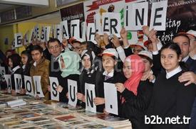 Sivas, Cumhuriyet Anadolu Lisesi Öğrencileri ‘bir Kitap, Bir Dost’ Sloganıyla Kardeş Okulları Siirt Fatih Ortaokulu Öğrencileri İçin Çanakkale Savaşları’nın 100’üncü Yılı Anısına Bin 905 Adet Kitap Topladı.