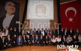 Eğitim Fakültesi Kongre Ve Kültür Merkezi Salonu’nda Ankara Üniversitesi Eğitim Bilimleri Fakültesi Bilgisayar Ve Öğretim Teknolojileri Eğitimi Bölüm Başkanı Prof. Dr. Hafize Keser Tarafından Yönetilen Paneli Amasya Üniversitesi Rektör Yardımcısı Prof. Dr. Murat Gökdere'nin Yanı Sıra Birçok Akademisyen Ve Bilgisayar Ve Öğretim Teknolojileri Eğitimi Programı Öğrencileri Takip Etti.