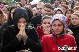 Uludağ Üniversitesi Fen Edebiyat Fakültesi Felsefe Tarihi Anabilim Dalı Başkanı Prof. Dr. Ahmet Cevizci, Akşam Saatlerinde Odasında Kalp Krizi Geçirerek Hayatını Kaybetti.