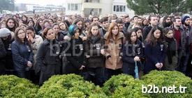 Uludağ Üniversitesi Fen Edebiyat Fakültesi Felsefe Tarihi Anabilim Dalı Başkanı Prof. Dr. Ahmet Cevizci, Akşam Saatlerinde Odasında Kalp Krizi Geçirerek Hayatını Kaybetti.