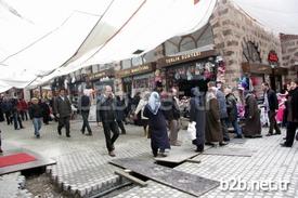 Bursa Kapalı Çarşıda Aylar Önce Başlayan Tadilatın Bitmemesi Esnafı Zor Durumda Bıraktı.