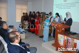 Demokrasi Ve İnsan Hakları Haftası Nedeniyle Edremit Fernur Sözen M.t.a. Lisesinde Bir Program Düzenlendi.