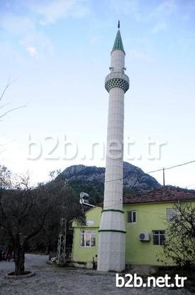 Türkiye'de Son Zamanlarda Kesimiyle Dikkat Çeken Zeytin Ağacı, Burdur'un Bucak İlçesinde Baştacı Yapıldı. Öyle Ki Köylüler Cami İnşaatı İçin Ayrılan Alana Yapacakları İnşaatta İnşaat İçinde Kalan Zeytin Ağacı İçin Özel Bir Yer Ayırdılar. Çevresi De Zeytin Ağaçlarıyla Kaplı Olan Cami İnşaatının İçinde Kalan Bir Zeytin Ağacı Da Köylü Tarafından Özel Korumaya Alındı.