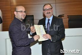 Balıkesir Sanayi Odası Ve Türkiye Standartları Enstitüsü ( Tse ) İşbirliğinde Düzenlenen “kalite Eğitimleri Ve Kalite Zirvesi “ Konulu Eğitimi Tamamlayan Katılımcılar Sertifikaları Düzenlenen Törenle Verildi. Kalitesiz Bir Ülkenin Gelişmesinin Mümkün Olmadığını Belirten Bursa Tse Koordinatörü Mustafa Karaman \