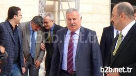 Hrü Rektörü Prof.dr. İbrahim Halil Mutlu, Ziraat Fakültesi Toplantı Salonunda Basın Mensuplarıyla Bir Araya Geldi.