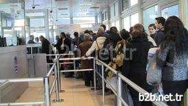 Petrol Fiyatlarındaki Düşüş İle Birlikte Türkiye’de Akaryakıt Fiyatlarının Ucuzlaması Gürcistan’dan Ucuz Akaryakıt Alımlarını Büyük Ölçüde Azaltırken Bu Durum  Sarp Gümrük Kapsındaki Trafiği Rahatlattı.