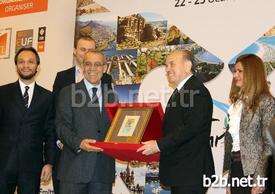 Doğu Akdeniz Uluslararası Turizm Ve Seyahat Fuarı (emıtt), İstanbul Valisi Vasip Şahin Ve İstanbul Büyükşehir Belediye Başkanı Kadir Topbaş’ın Katılımıyla 19’uncu Kez Kapılarını Ziyaretçilere Açtı.