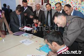 Konya'nın Beyşehir İlçesinde Eğitim Gören Özel Öğrenciler, İlçe Protokolünden Karnelerini Ve Hediyelerini Aldı.