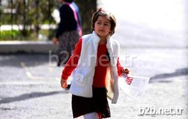 Okul Öncesi Eğitim Kurumları İle İlk Ve Orta Dereceli Okullarda Okuyan Yaklaşık 18 Milyon Öğrenci, Bugün Karnesini Aldı. Öğrenci Ve Velilerin Karne Heyecanı Objektiflere Yansıdı.