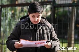 Okul Öncesi Eğitim Kurumları İle İlk Ve Orta Dereceli Okullarda Okuyan Yaklaşık 18 Milyon Öğrenci, Bugün Karnesini Aldı. Öğrenci Ve Velilerin Karne Heyecanı Objektiflere Yansıdı.