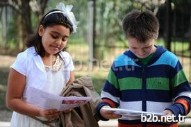 Okul Öncesi Eğitim Kurumları İle İlk Ve Orta Dereceli Okullarda Okuyan Yaklaşık 18 Milyon Öğrenci, Bugün Karnesini Aldı. Öğrenci Ve Velilerin Karne Heyecanı Objektiflere Yansıdı.