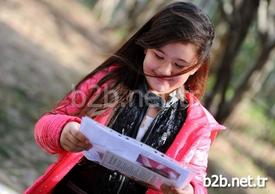 Okul Öncesi Eğitim Kurumları İle İlk Ve Orta Dereceli Okullarda Okuyan Yaklaşık 18 Milyon Öğrenci, Bugün Karnesini Aldı. Öğrenci Ve Velilerin Karne Heyecanı Objektiflere Yansıdı.