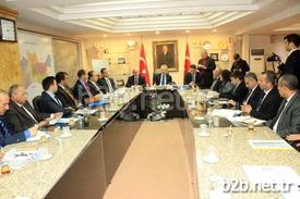 Mardin Valisi Mustafa Taşkesen, İlçe Kaymakamları Ve İlçe Milli Eğitim Müdürleriyle Valilik Toplantı Salonunda Bir Araya Geldi.