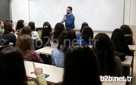 Yıldız Teknik Üniversitesi (ytü) İşletme Kulübü, Türkiye Sağırlar Milli Federasyonu İle Birlikte Düzenlediği İşaret Dili Eğitimlerinde, Öğrencilerin Kendilerini İşaret Dili İle İfade Etmeleri Teşvik Edildi.