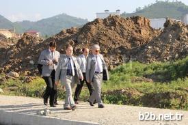 Ordu Üniversitesi Rektörü Prof. Dr. Tarık Yarılgaç Ordu'ya Dünya Standartlarında Diş Hekimliği Fakültesi Yapılacağını Yapılan Bu Fakülte İle Hem Öğrencilerin Hemde Vatandaşların Daha İyi Hizmet Alacağını Söyledi.