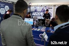 Anadolu Üniversitesi’nin Ev Sahipliğinde Düzenlenen 17. Akademik Bilişim Konferansı Kapsamında Açılan Açıköğretim Sistemi Standı Yoğun İlgi Görüyor. Standa Gelen Katılımcılarla Birebir Görüşen Anadolu Üniversitesi Rektör Yardımcısı Ve Açıköğretim Fakültesi Dekanı Prof. Dr. Yücel Güney, Açıköğretim Sistemi’nde Öğrenim Gören Yaklaşık 1,5 Milyon Öğrenciye Buradan Müjdeler Verdi.