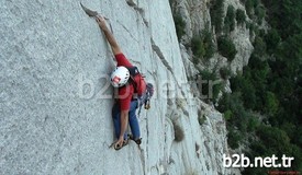 Antalya'nın Konyaaltı İlçesi Sınırları İçerisinde Bulunan Yaklaşık 1200 Rotalı Geyikbayırı Spor Kaya Tırmanışı Bölgesi’ne Maden Ocağı Açılmasının Planlanmasına Tepki Geldi.