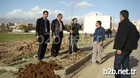 Şırnak'ın Silopi İlçe Belediyesi Yeşillendirme Çalışmaları Kapsamında, 3 Bin Fidanı Toprakla Buluşturdu.