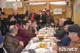 Ordu’nun Fatsa İlçesinde Siyanürle Altın Aranmasına Tepki Gösterildi. Yukarıbahçeler Mahallesinde Bulunan Köylülerin Direniş Çadırı Ziyaret Edildi. Ziyarette Mahalle Halkı Gelen Gruba İkram Olarak Organik Ürünlerden Oluşan Bir Kahvaltı Verdi.