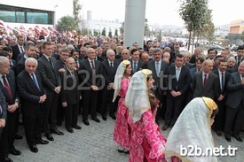 Açılış Öncesi Büyükşehir Belediyesi Halk Oyunları Ekibi Kısa Bir Gösterisinin Ardından Açılış Selamlama Konuşmalarından Sonra İl Müftü Yardımcısı Osman Ayaz’ın Dua Okumasının Ardından Otelin Açılışı Yapıldı.