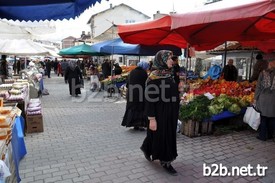 Orhaneli’de Bu Yıl Etkili Olan Kar, Hem Çiftçiyi Hem De Pazarı Etkiledi. Fiyatların Tavan Yaptığı Pazarda Köylü Pazarı Da Kurulamadı.