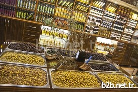 Ege İhracatçılar Birliği Rakamlarına Göre 2 Milyon 648 Bin 310 Kilogram Yeşil Zeytin 36 Ülkeye İhraç Edildi. Geçen Yıl Bu Rakam 2 Milyon 976 Bin 44 Kilogram Olarak Gerçekleşmişti. Bu Yıl Yeşil Zeytin İhracatının Düştüğü Gözlendi.