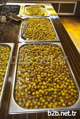 Ege İhracatçılar Birliği Rakamlarına Göre 2 Milyon 648 Bin 310 Kilogram Yeşil Zeytin 36 Ülkeye İhraç Edildi. Geçen Yıl Bu Rakam 2 Milyon 976 Bin 44 Kilogram Olarak Gerçekleşmişti. Bu Yıl Yeşil Zeytin İhracatının Düştüğü Gözlendi.