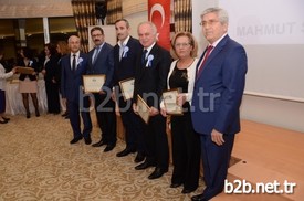 Çanakkale’de Vergi Haftası Kutlamaları Kapsamında Kurumlar Ve Gelir Vergisinde Dereceye Girenler İl Defterdarlığı Tarafından Plaketle Ödüllendirildi.