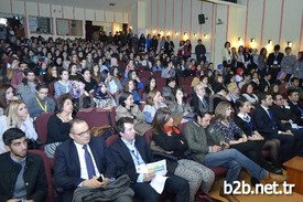 Köy Okullarına Yönelik Sosyal Sorumluluk Projeleri Gerçekleştiren Marmara Üniversitesi Güneşin Çocuklarına Yardım Kulübü, Beşinci Yaşını Kutladığı Organizasyonda, Yapmış Oldukları Sosyal Sorumluluk Çalışmalarına “sen De Elini Uzat” Adlı Projesiyle Katkı Sağlayan İhlas Koleji’ne Bir Plaket Takdim Etti.