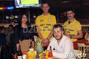 Yol Kotunun 2 Metre Altında Kurulan Avcılar Benzin Cafe, İlçenin En Yüksek Ciro Yapan İşletmeleri Arasına Girdi.