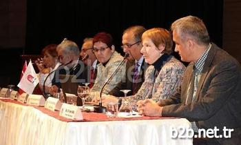 Eğitim Fakültesi Kongre Ve Kültür Merkezi Salonu’nda Ankara Üniversitesi Eğitim Bilimleri Fakültesi Bilgisayar Ve Öğretim Teknolojileri Eğitimi Bölüm Başkanı Prof. Dr. Hafize Keser Tarafından Yönetilen Paneli Amasya Üniversitesi Rektör Yardımcısı Prof. Dr. Murat Gökdere'nin Yanı Sıra Birçok Akademisyen Ve Bilgisayar Ve Öğretim Teknolojileri Eğitimi Programı Öğrencileri Takip Etti.