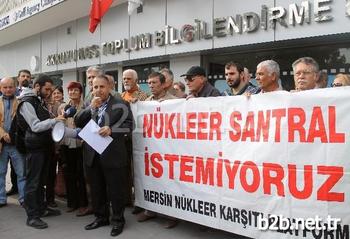 Mersin Nükleer Karşıtı Platformu (nkp) Üyeleri, Çevre Ve Şehircilik Bakanlığı'nın Akkuyu Nükleer Santrali’nin Çed Raporunu Onaylamasını Protesto Etti.