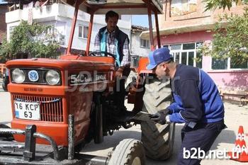 Bursa İnegöl Ziraat Odası Başkanlığının Talebiyle, Ak Parti Bursa Milletvekili Hüseyin Şahin’in Yoğun Çalışmaları Sonucunda, Tüv Türk Muayene İstasyonu Tarafından İnegöl’e Bağlı Mahallelerde (köylerde) Bulunan Traktörlere Yönelik Başlatılan, Gezici Fenni Muayene Hizmetinin Süresi Uzatıldı.