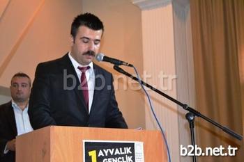 Kitapları Teslim Alan Öğrencilerin Mutluluklarını Sınıf Tahtasına Yazdıkları Not İle Gösterdiği Öğrenilirken Üniversite Sınavlarına Hazırlık Kitaplarının Da Gönderileceği Bildirildi.