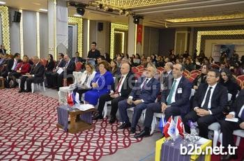 Ankara Üniversitesi Yaşlılık Çalışmaları Uygulama Ve Araştırma Merkezi (yaşam), Ostim Organize Sanayi Bölgesi, Türkiye Yaşlı Bilimleri Ve Teknolojileri Vakfı Ve Türkiye Girişim Ve Gelişim Teknolojileri Derneği İşbirliği İle Türkiye Ve Dünyada Yaşı Etkileyen Teknolojik Ve Diğer Faktörleri Masaya Yatırdı. \