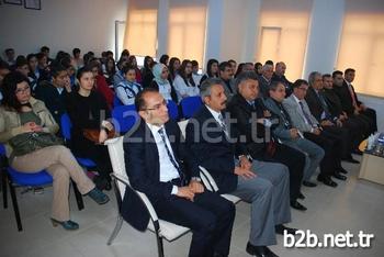 Demokrasi Ve İnsan Hakları Haftası Nedeniyle Edremit Fernur Sözen M.t.a. Lisesinde Bir Program Düzenlendi.