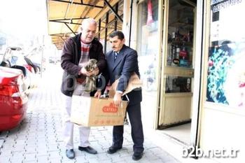 Denizli’nin Buldan İlçesinde, Avcılar Tarafından Vurulduğu Sanılan Yaralı Şahine Vatandaşlar Sahip Çıktı.