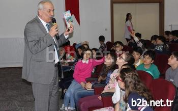 Günümüz Çocuk Edebiyatının Önde Gelen İsimlerinden Biri Olan Ve Sayısız Ödüle Layık Görülen İhlas Koleji Öğretmeni Eğitimci-yazar Bestami Yazgan, Nevşehir’de Düzenlenen Söyleşi Ve İmza Gününde Öğrencilerle Buluştu.