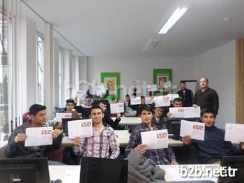 Ülkemizde 18 Milyon Öğrencinin Karne Heyecanı Yaşadığı Dönemde Bir Grup Orhaneli Ahmet Necati Yılmaz Mesleki Ve Teknik Anadolu Lisesi Öğrencisi Karnelerini Yurtdışında Alarak Bir İlke İmza Attılar