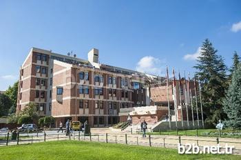 Anadolu Üniversitesi, 2014-2015 Eğitim-öğretim Yılı Açıköğretim, İktisat, İşletme Fakülteleri Güz Dönemi Dönem Sonu Sınavını Başarıyla Tamamlamanın Gururunu Yaşıyor.