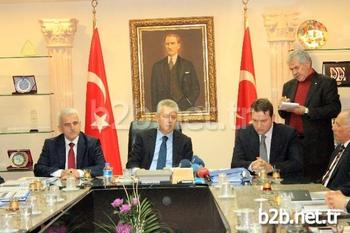 Mardin Valisi Mustafa Taşkesen, İl Genelinde Eğitimde Başarı Seviyesinin Yükseldiğini Açıkladı.