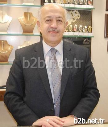 Afyonkarahisar Sarraflar Ve Kuyumcular Derneği Başkanı Ali Büyükduman, Fiyatı Tavan Yapan Altının Yükselişinin Dolardan Kaynaklı Suni Bir Artış Olduğunu Kaydederek, “altının Onsunda Da İlerleme Olmazsa, Küçük Altında Tekrar 140 Tl’yi Bulma Şansımız Var” Dedi.